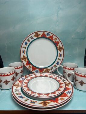 Kopin Fine Porcelain Aztek Indonésie Dinnerware set of 8 pcs